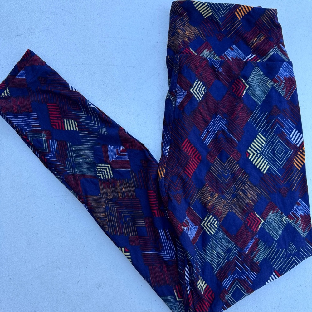 NWOT LuLaRoe OS One Size Geometric Patterned Leggings - Purple and Red